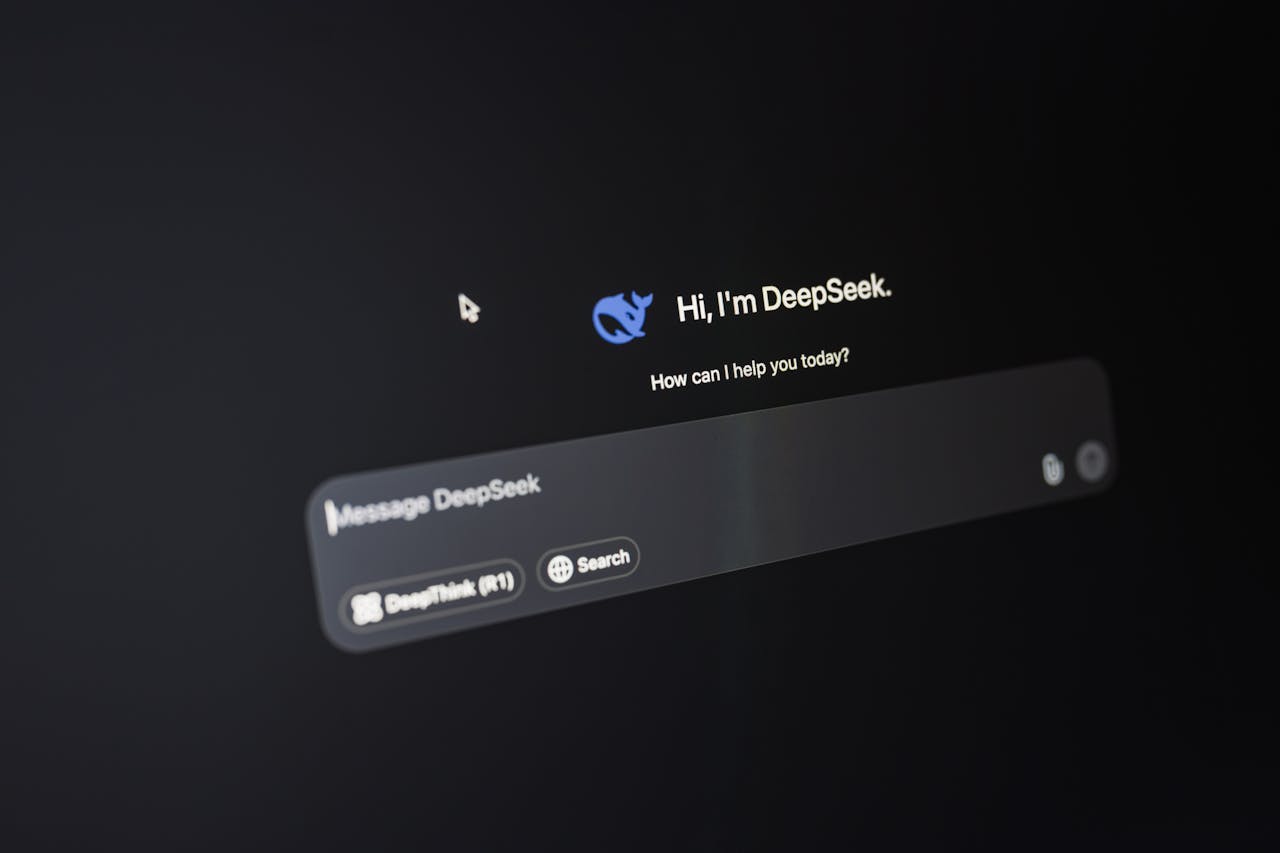 Скриншот интерфейса DeepSeek — ИИ для программирования